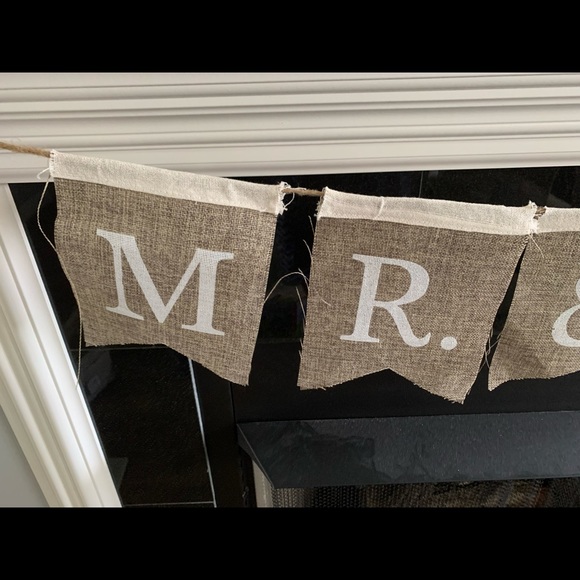 NWT Mr. & Mrs. Burlap Banner - Picture 2 of 6